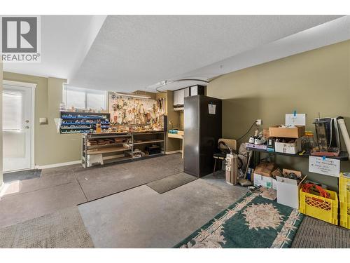 519 5Th Street, Vernon, BC - Indoor