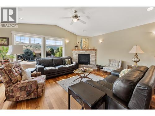 519 5Th Street, Vernon, BC - Indoor Photo Showing Living Room With Fireplace