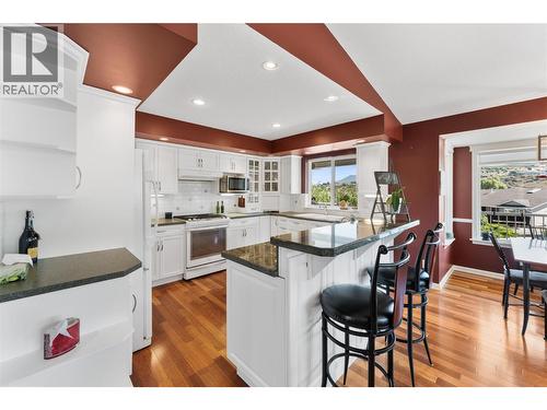 519 5Th Street, Vernon, BC - Indoor Photo Showing Kitchen
