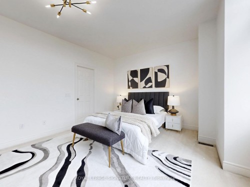 2238 Lyndhurst Drive, Oakville, ON - Indoor Photo Showing Bedroom