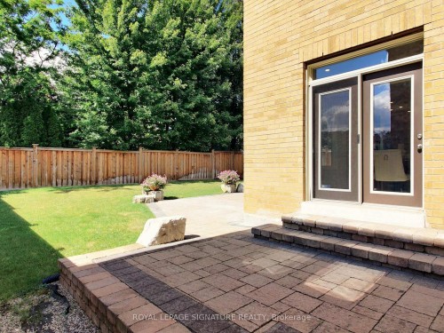 2238 Lyndhurst Drive, Oakville, ON - Outdoor