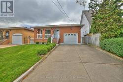 27 QUINN AVENUE  Hamilton (Quinndale), ON L8W 1K4