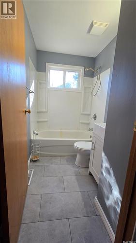716 Gregson Street, Oxbow, SK - Indoor Photo Showing Bathroom
