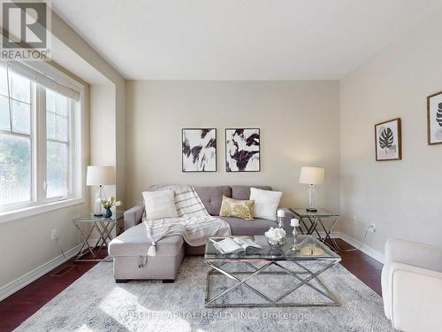 28 Ivory Silk Drive, Markham, ON - Indoor Photo Showing Living Room