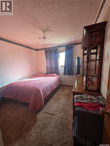 Turner Ranch, Benson Rm No. 35, SK - Indoor Photo Showing Bedroom