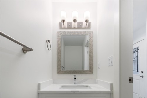 6268 Old Mill Rd, Duncan, BC - Indoor Photo Showing Bathroom