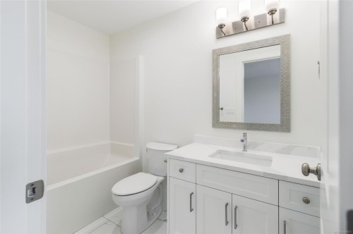 6268 Old Mill Rd, Duncan, BC - Indoor Photo Showing Bathroom