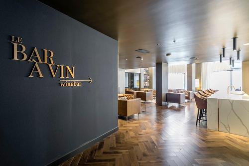 Salle communautaire - 902-1188 Rue St-Antoine O., Montréal (Ville-Marie), QC - Indoor Photo Showing Other Room