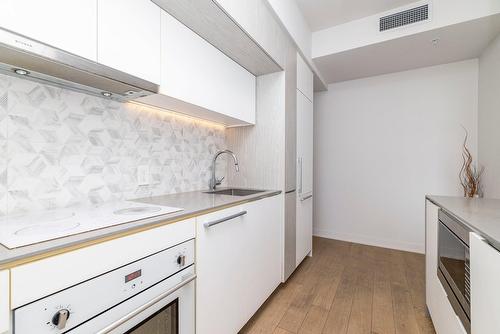 Cuisine - 902-1188 Rue St-Antoine O., Montréal (Ville-Marie), QC - Indoor Photo Showing Kitchen