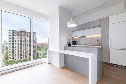 Cuisine - 902-1188 Rue St-Antoine O., Montréal (Ville-Marie), QC - Indoor