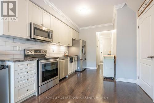 26 Deneb Street, Barrie, ON - Indoor Photo Showing Kitchen With Stainless Steel Kitchen With Upgraded Kitchen