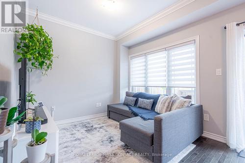 26 Deneb Street, Barrie, ON - Indoor Photo Showing Living Room