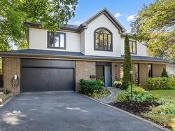 1925 Rue d'Arvida  Saint-Bruno-De-Montarville, QC J3V 3R7