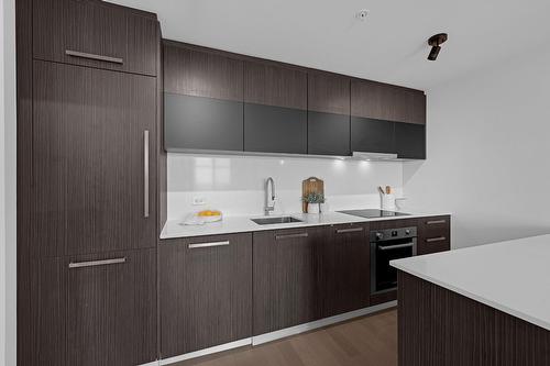 Kitchen - 2206-628 Rue St-Jacques, Montréal (Ville-Marie), QC - Indoor Photo Showing Kitchen With Upgraded Kitchen