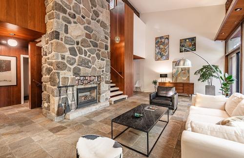 Salon - 66 Av. Mcnider, Montréal (Outremont), QC - Indoor Photo Showing Living Room With Fireplace
