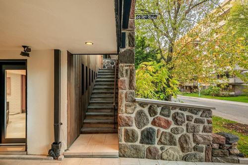 Escalier - 66 Av. Mcnider, Montréal (Outremont), QC -  Photo Showing Other Room