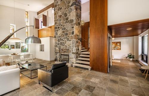 Salon - 66 Av. Mcnider, Montréal (Outremont), QC - Indoor With Fireplace