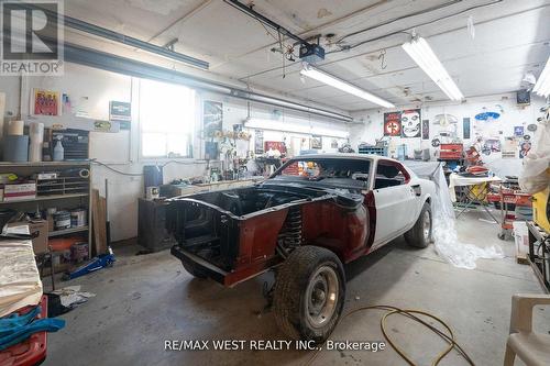 5878 4Th Line, New Tecumseth, ON - Indoor Photo Showing Garage