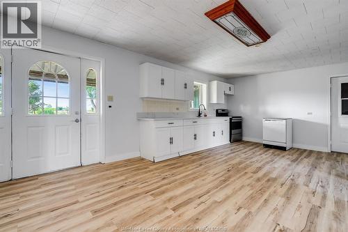 10350 Richardson Sideroad, Tilbury West, ON - Indoor Photo Showing Kitchen