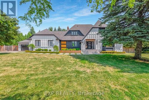 17 CHAMBERLAIN COURT  King, ON L0G 1N0