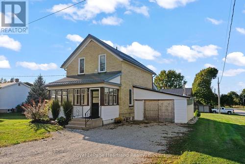 15 Queen Street E, Minto, ON - Outdoor