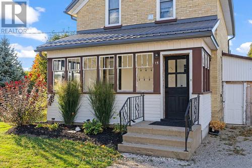 15 Queen Street E, Minto, ON - Outdoor