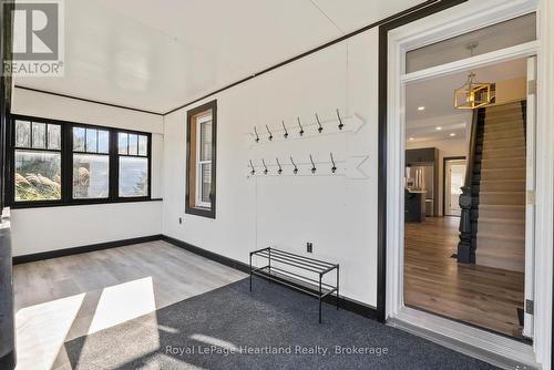 15 Queen Street E, Minto, ON - Indoor Photo Showing Other Room