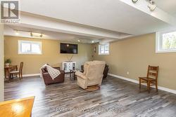 lots of natural light in family room - 