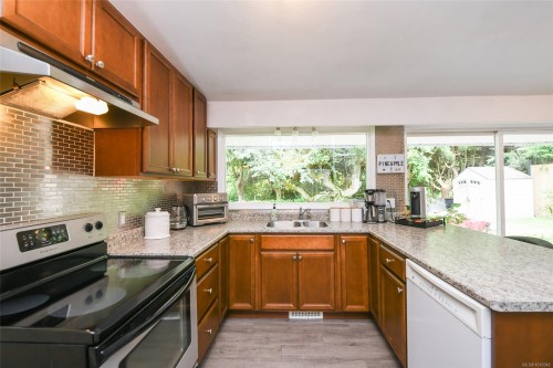 4740 Island Hwy North, Courtenay, BC 