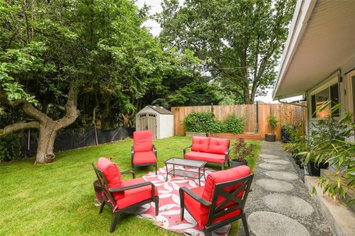 4740 Island Hwy North, Courtenay, BC 