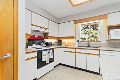 966 Jenkins Ave, Langford, BC 