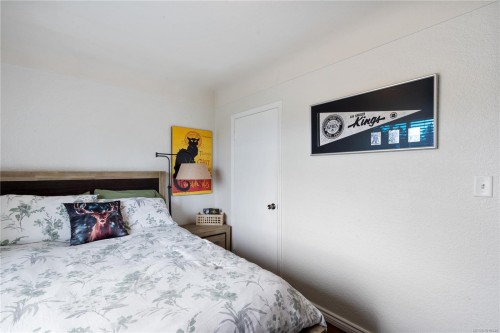 3235 Admirals Rd, Saanich, BC 