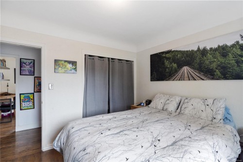 3235 Admirals Rd, Saanich, BC 