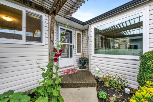 1047 Marchmont Rd, Duncan, BC 