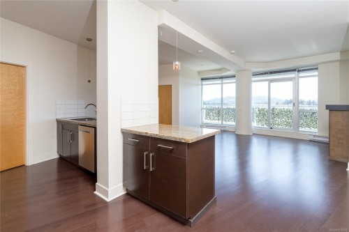 728-2745 Veterans Memorial Pkwy, Langford, BC - Indoor