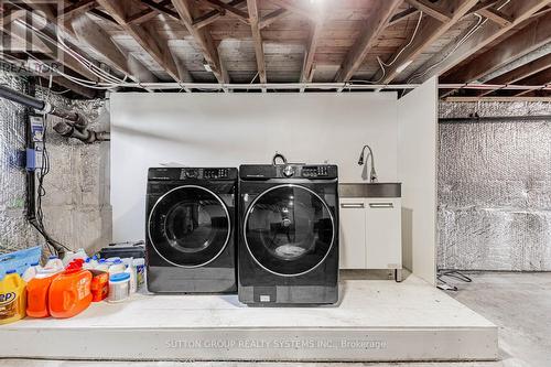 18493 Hurontario Street, Caledon, ON - Indoor Photo Showing Laundry Room