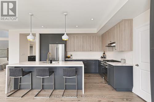 143 Springside Crescent, Blue Mountains, ON - Indoor Photo Showing Kitchen With Upgraded Kitchen