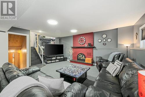 10 Danielle Crescent, London East (East P), ON - Indoor Photo Showing Other Room With Fireplace