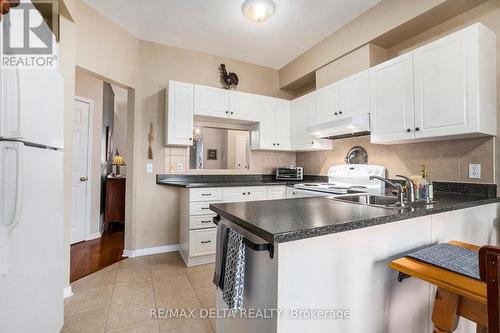 6 - 2086 Valin Street, Ottawa, ON - Indoor Photo Showing Kitchen