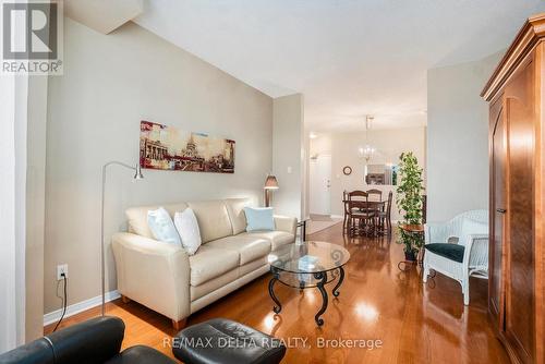 6 - 2086 Valin Street, Ottawa, ON - Indoor Photo Showing Living Room