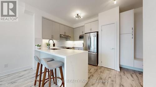 1708 - 33 Bay Street, Toronto, ON - Indoor Photo Showing Kitchen