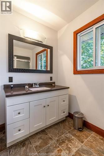 20701 Victoria Road, Ridgetown, ON - Indoor Photo Showing Bathroom