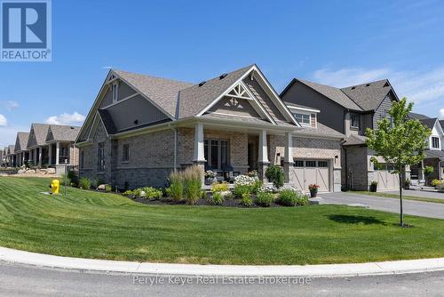 14 Charles Morley Boulevard, Huntsville (Chaffey), ON - Outdoor With Facade