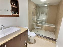 Salle de bains attenante à la CCP - 