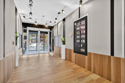 Réception - 202-551 Rue De La Montagne, Montréal (Ville-Marie), QC - Indoor Photo Showing Other Room