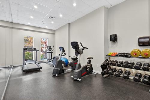 Salle d'exercice - 202-551 Rue De La Montagne, Montréal (Ville-Marie), QC - Indoor Photo Showing Gym Room