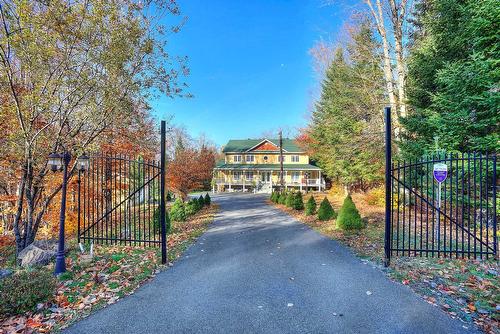 Frontage - 512 Ch. Des Boisés, Mont-Tremblant, QC - Outdoor