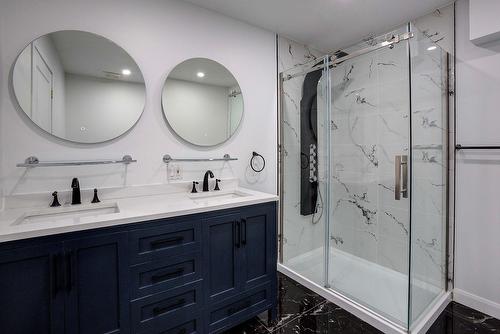 Bathroom - 512 Ch. Des Boisés, Mont-Tremblant, QC - Indoor Photo Showing Bathroom