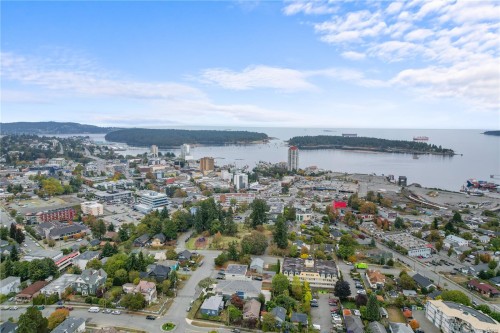 609 Milton St, Nanaimo, BC 