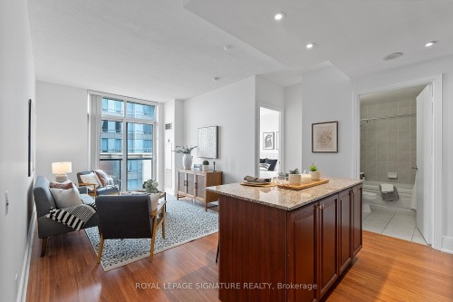2645-35 Viking Lane, Toronto, ON - Indoor Photo Showing Living Room